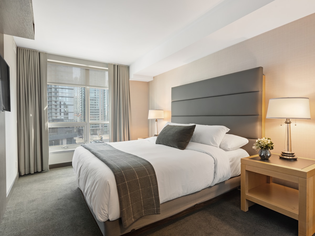 Cliff Suite interior